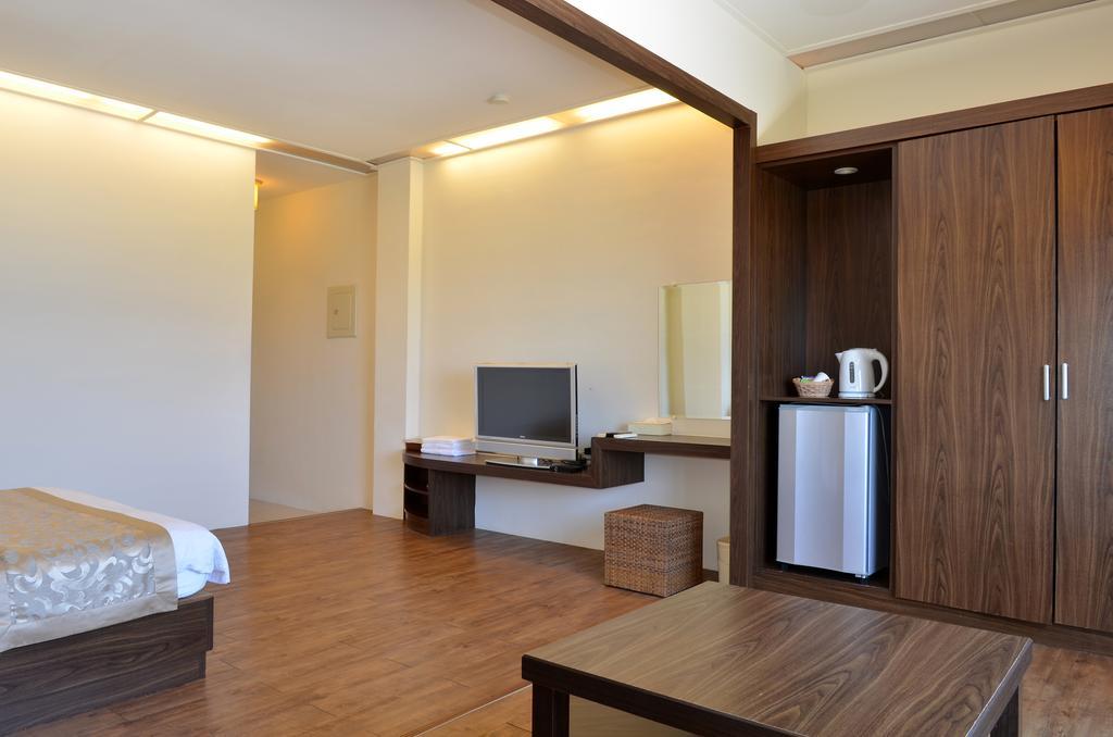 The Blue Lagoon B&B Фэнбинь Экстерьер фото